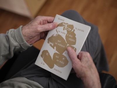 Quand la parole se m&ecirc;le &agrave; des objets qui se m&ecirc;lent &agrave; l'argile qui se m&ecirc;le &agrave; la machine